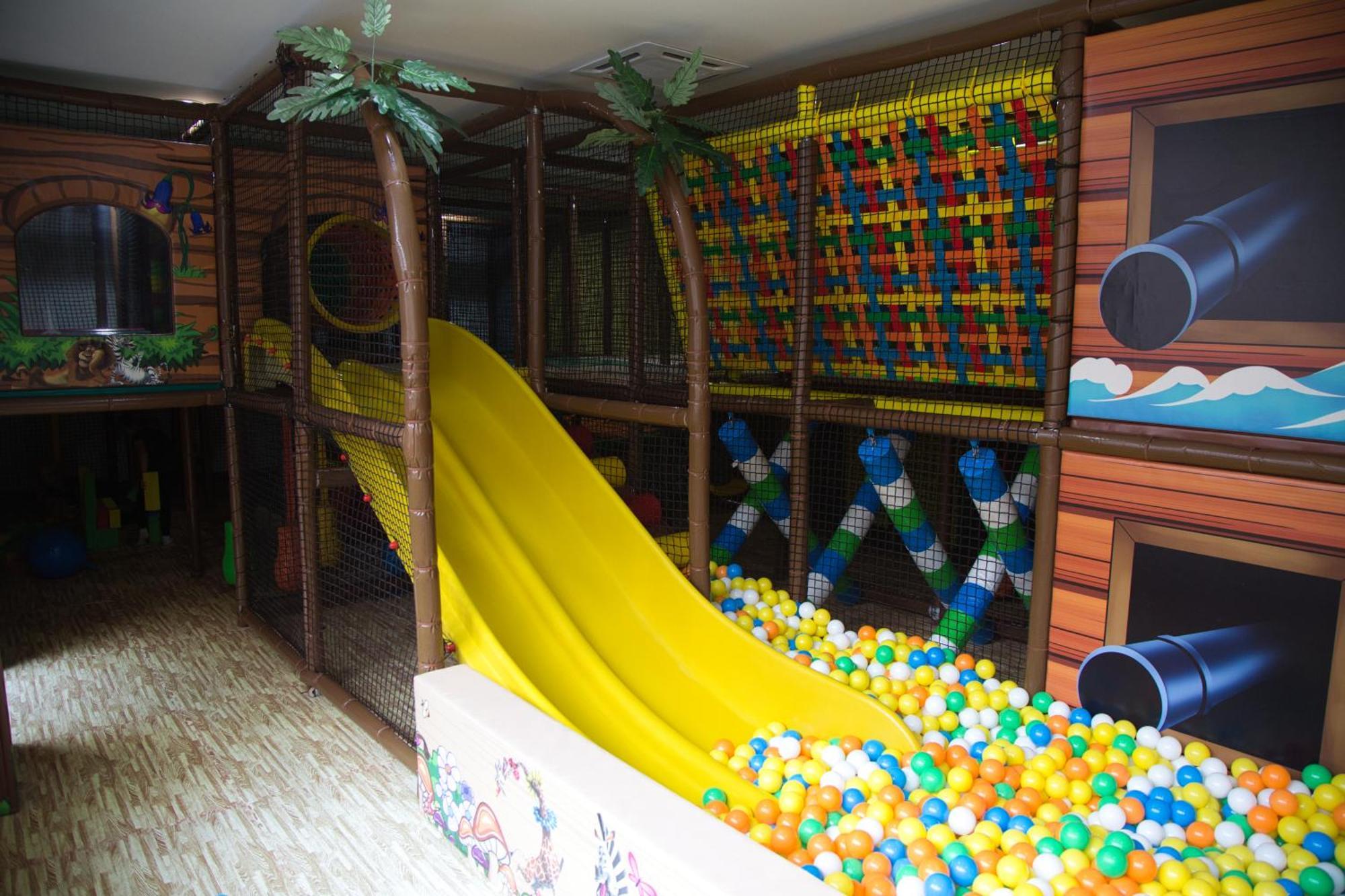 Aparthotel Olympland 特鲁特诺夫 外观 照片