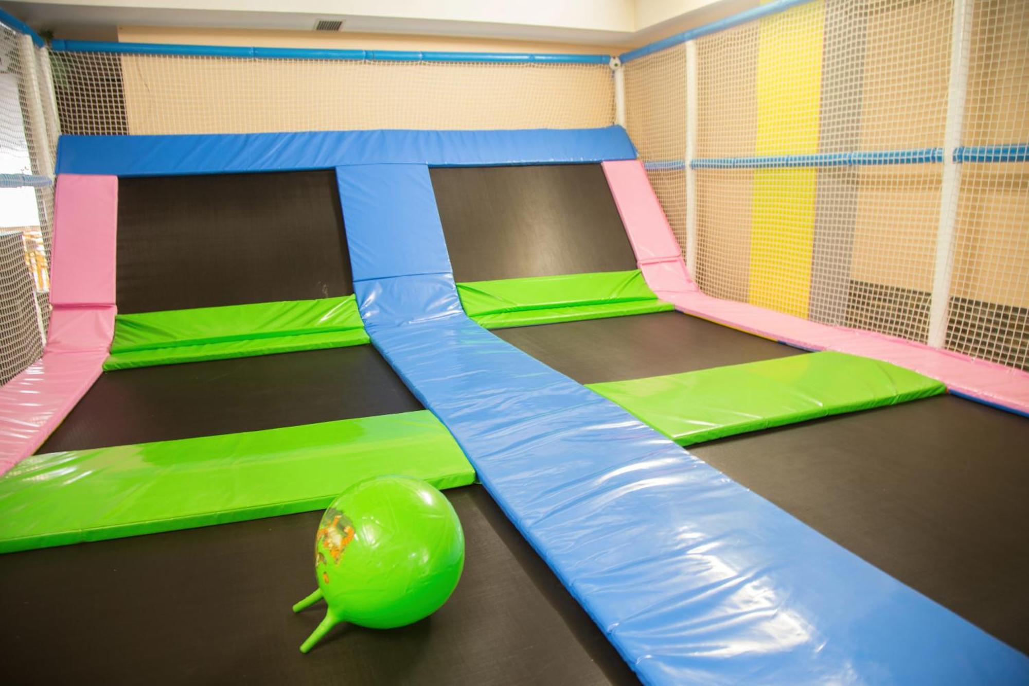 Aparthotel Olympland 特鲁特诺夫 外观 照片